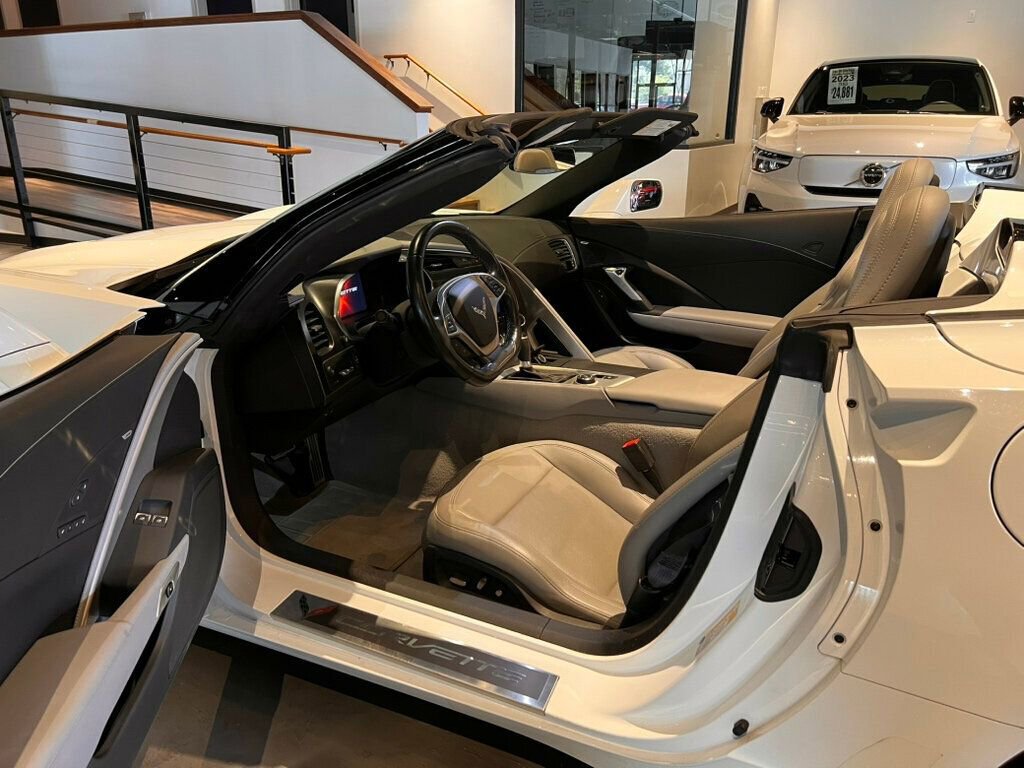 Used 2019 Chevrolet Corvette 2LT/Convertible/Htd&Ventilated w/ 2LT Preferred Equipment Group image 9