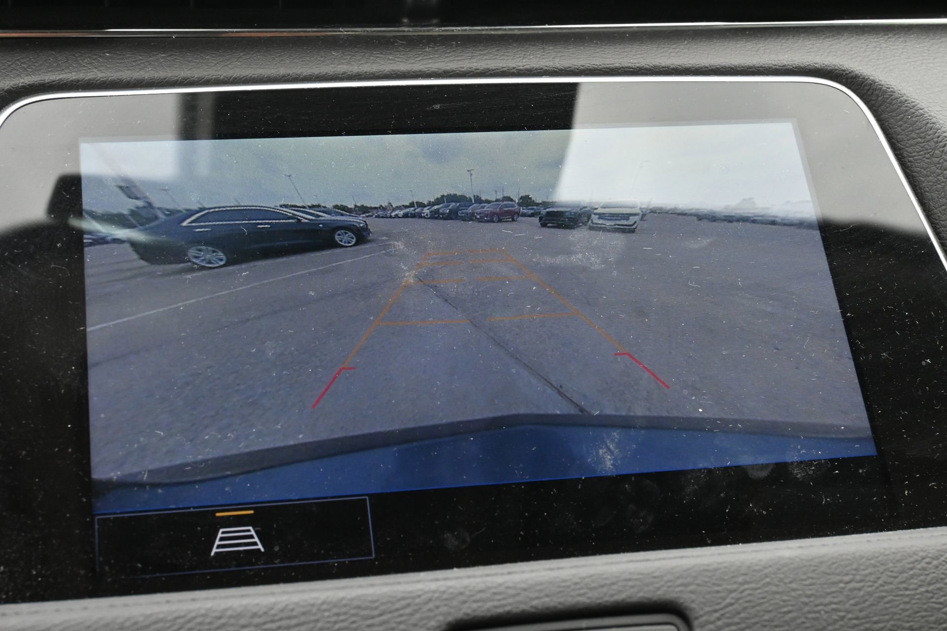 Used 2023 Cadillac XT4 Luxury w/ Cold Weather Package FWD image 13