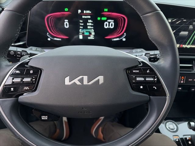 Certified 2025 Kia Niro EX Touring FWD image 18