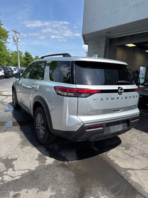 Used 2025 Nissan Pathfinder SV AWD/4WD image 4