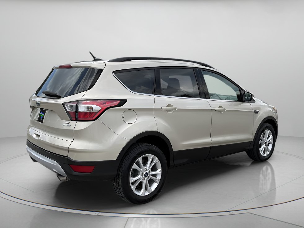 Used 2018 Ford Escape SE AWD/4WD image 3