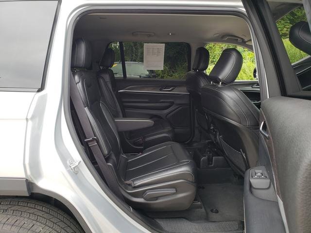 Used 2023 Jeep Grand Cherokee L Limited image 14