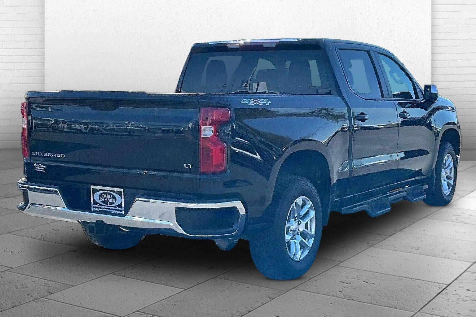 Used 2023 Chevrolet Silverado 1500 LT AWD/4WD image 14
