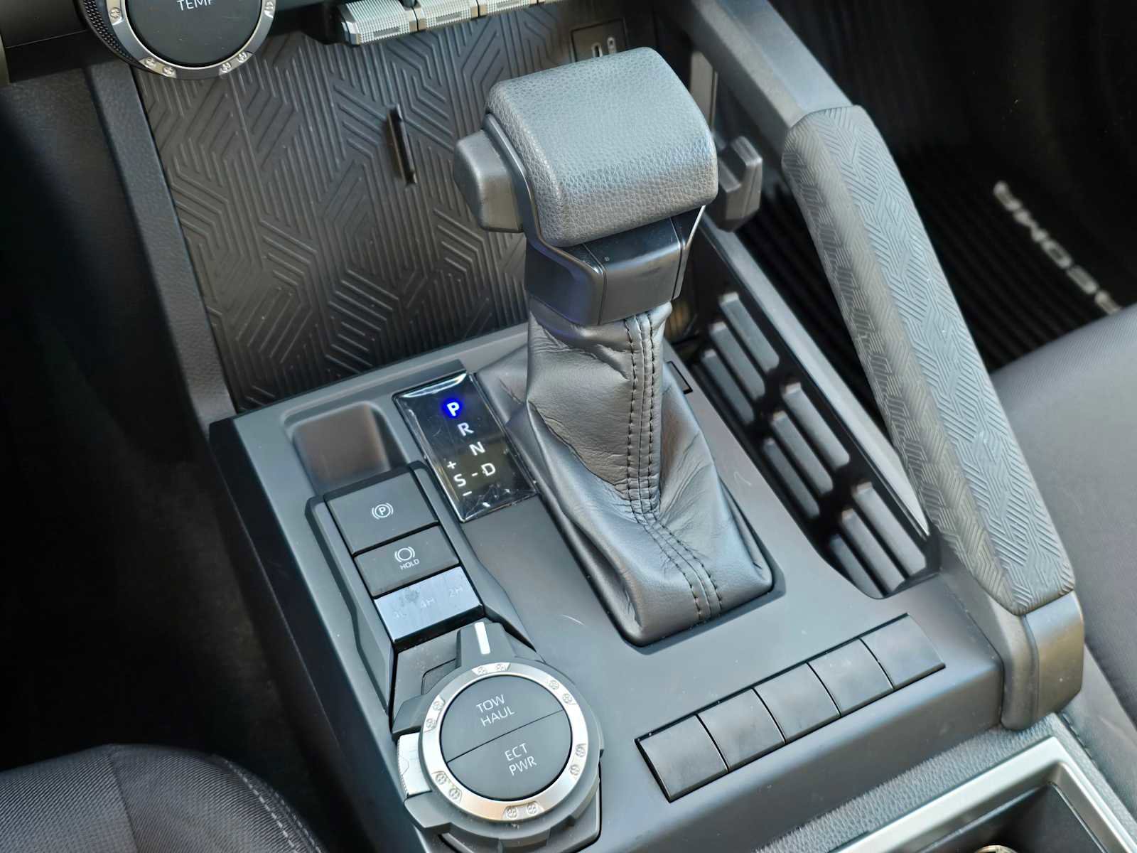 Certified 2025 Toyota Tacoma SR5 image 28