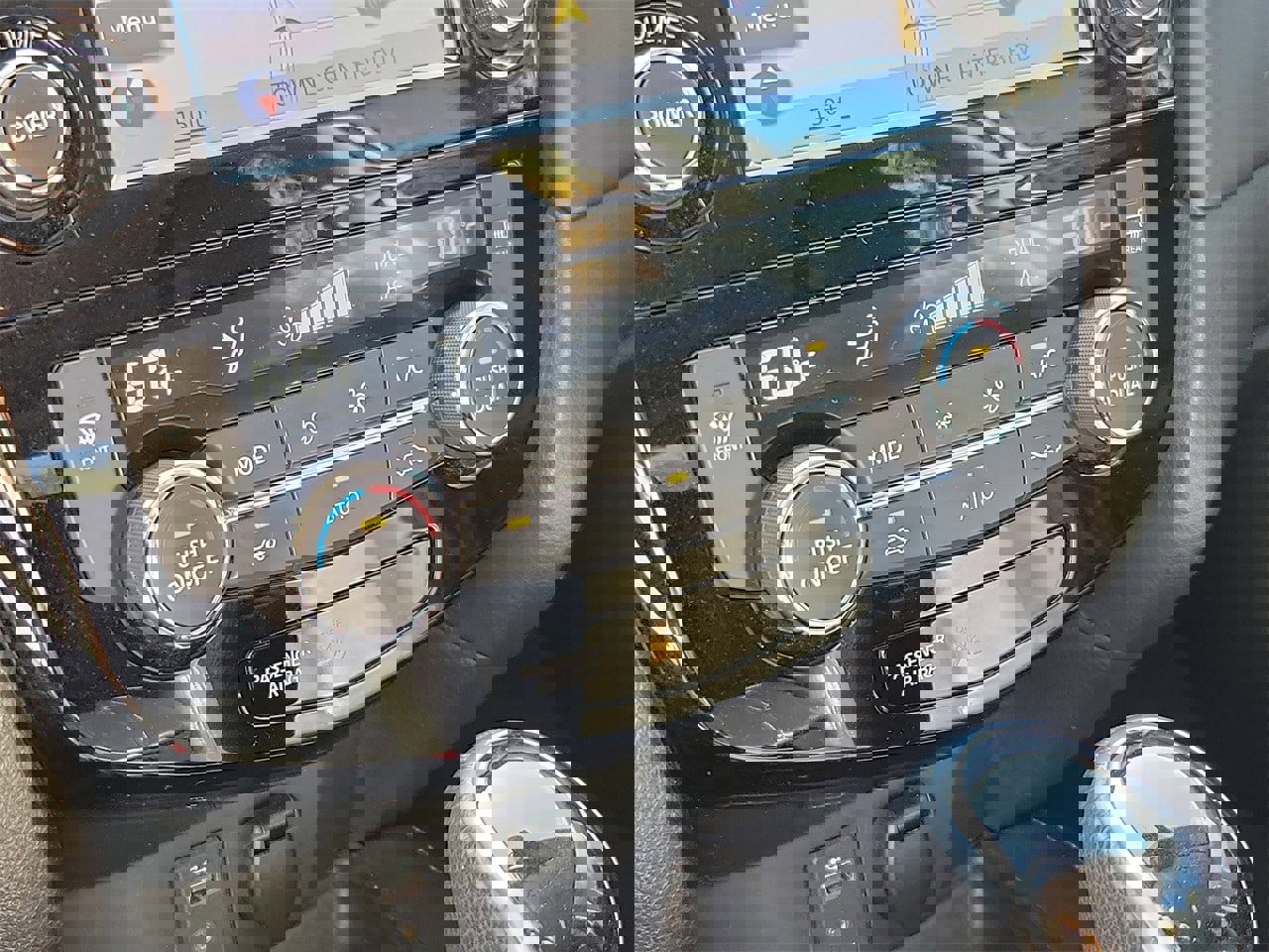 Used 2017 Nissan Rogue SL image 27