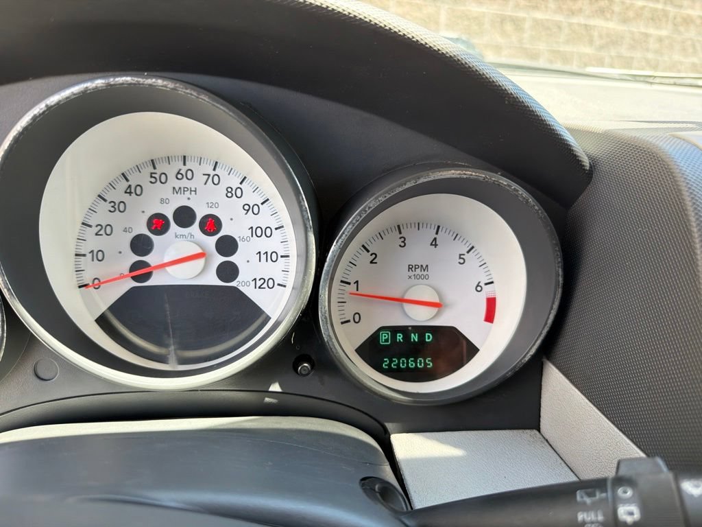 Used 2007 Dodge Caliber SXT FWD image 13