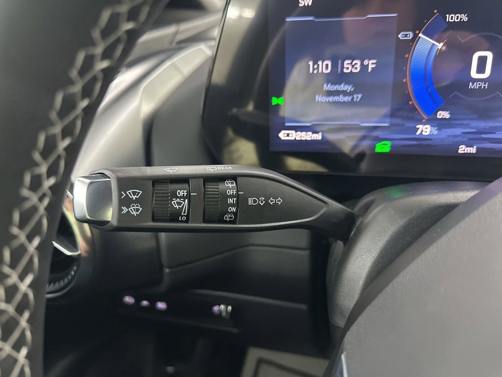 New 2026 Chevrolet Equinox EV LT image 32