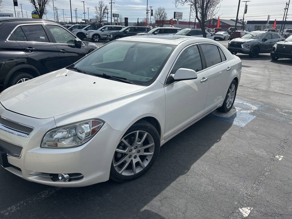 Used 2011 Chevrolet Malibu LTZ FWD image 2