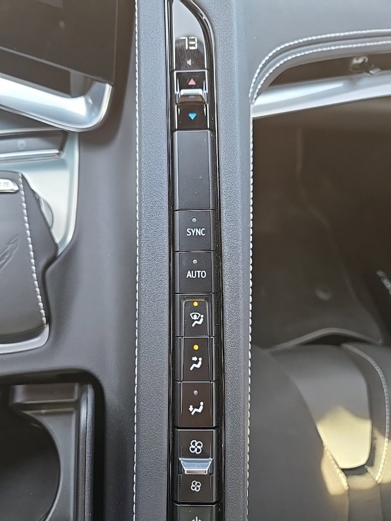 Used 2023 Chevrolet Corvette Stingray Coupe w/ Z51 Performance Package image 29