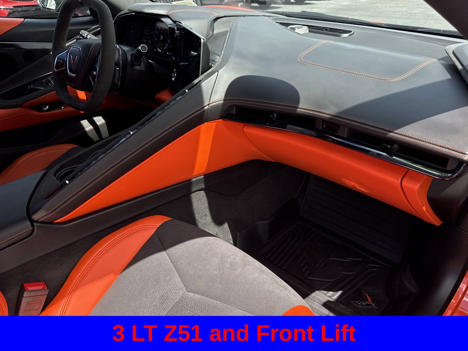 Used 2025 Chevrolet Corvette Stingray Premium Conv w/ Z51 Performance Package RWD image 14