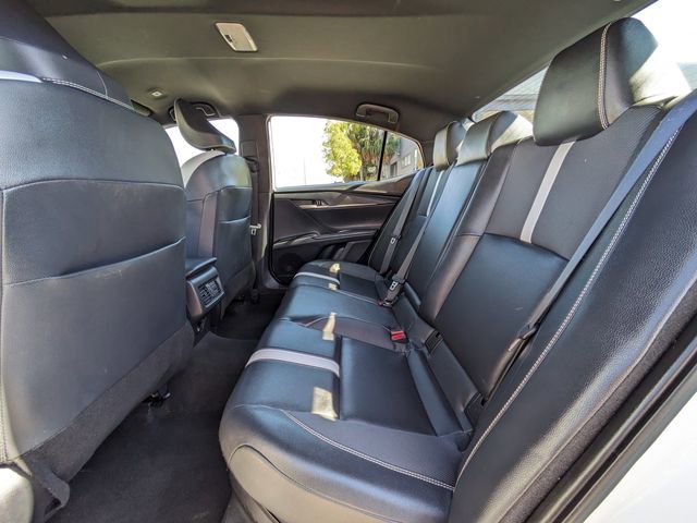 Used 2025 Toyota Camry SE image 14