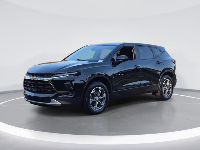 Used 2025 Chevrolet Blazer LT AWD/4WD image 1
