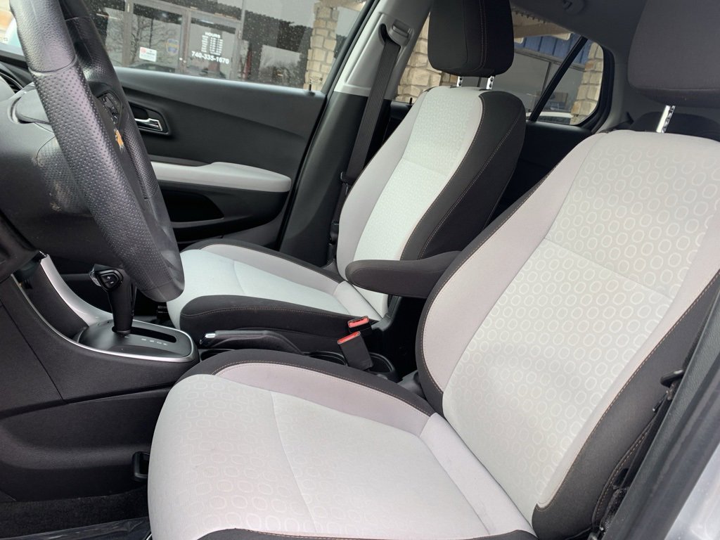 Used 2020 Chevrolet Trax LS w/ Tint and Cruise Package image 13