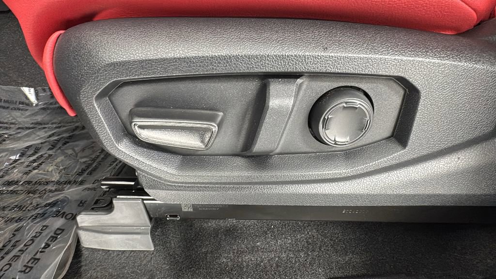 Used 2025 Toyota Tacoma TRD Sport image 11