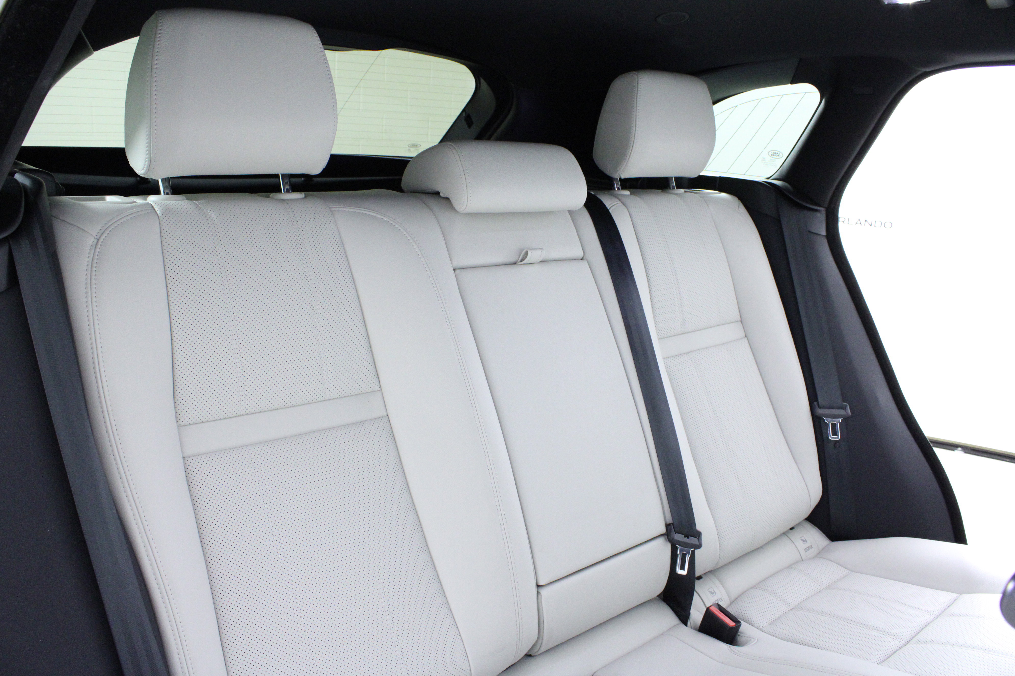 Used 2023 Land Rover Range Rover Velar R-Dynamic S image 14