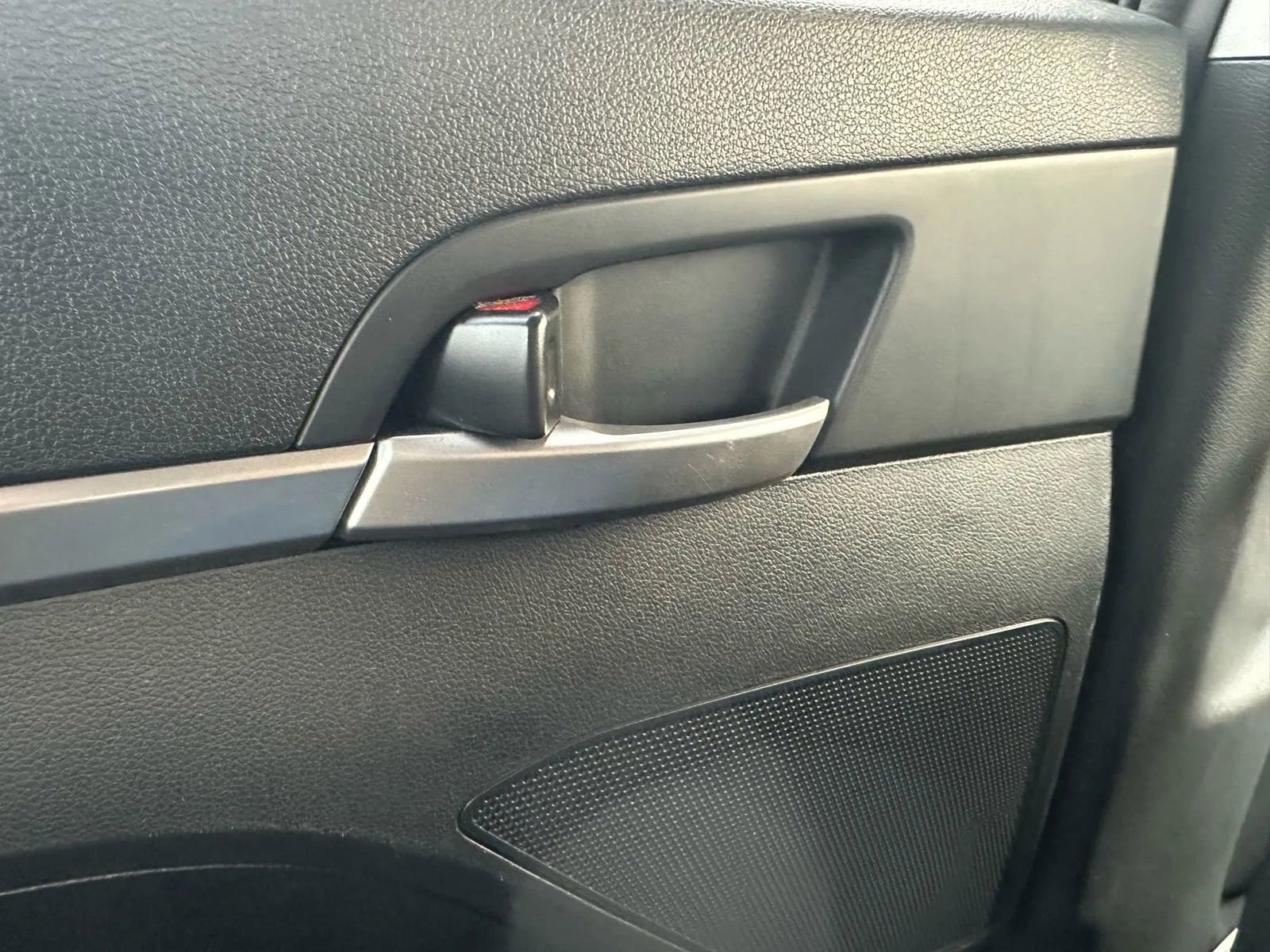 Used 2020 Hyundai Elantra SE w/ Cargo Package (C1) image 39