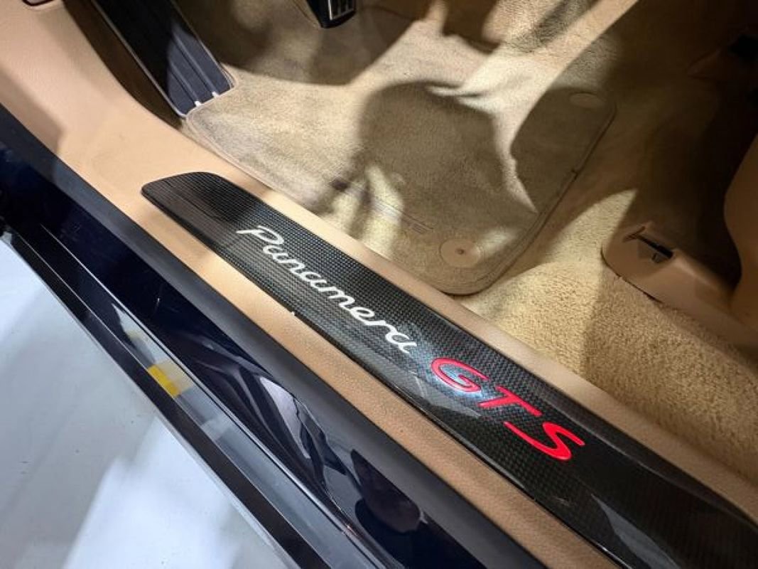 Used 2015 Porsche Panamera GTS w/ Premium Package Plus image 34