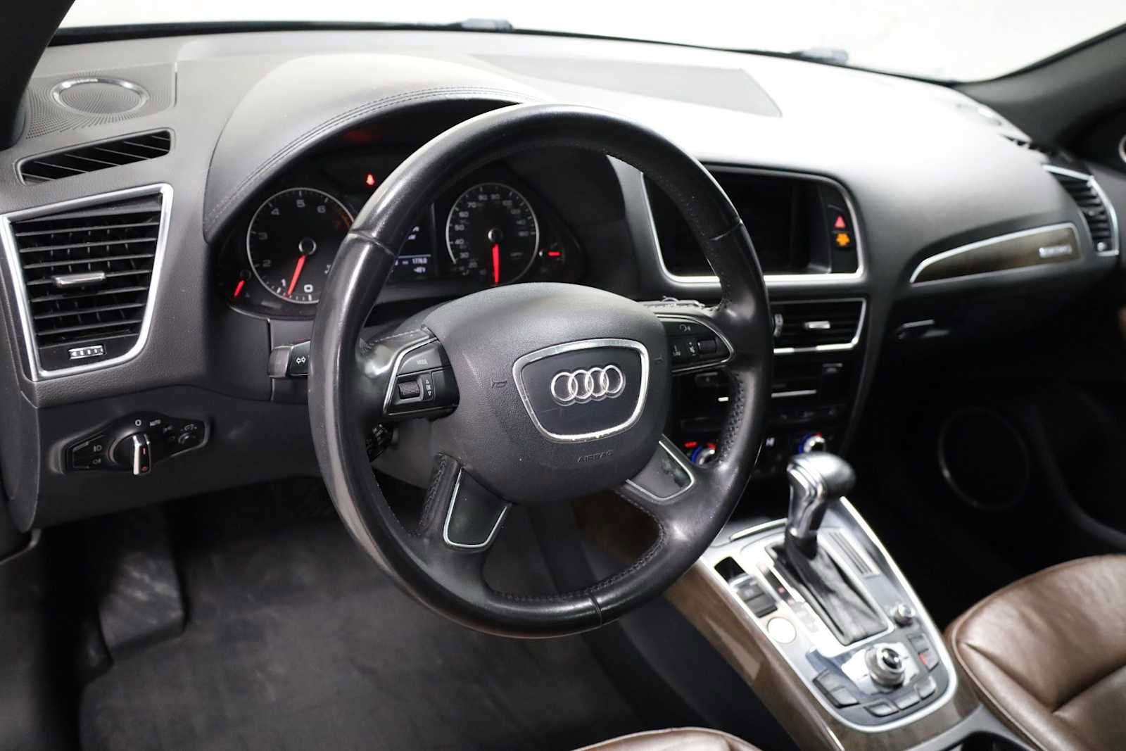 Used 2014 Audi Q5 3.0T Prestige AWD/4WD image 4