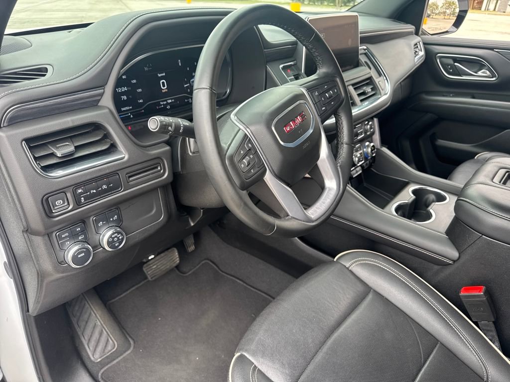Used 2024 GMC Yukon SLT image 17