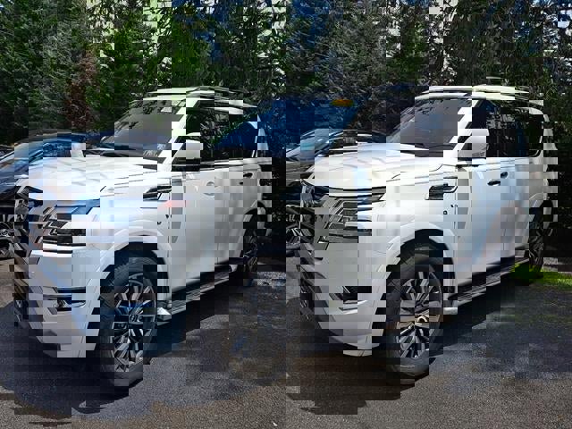 Used 2021 Nissan Armada SL w/ Captain's Chairs Package image 2