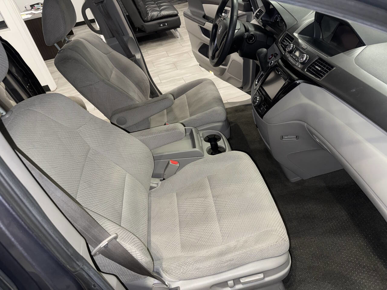 Used 2014 Honda Odyssey EX image 23