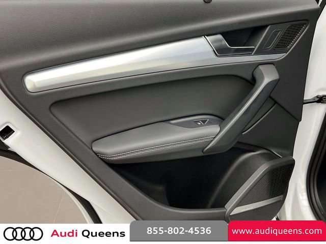 Used 2025 Audi Q5 2.0T Premium Plus w/ Premium Plus Package AWD/4WD image 11