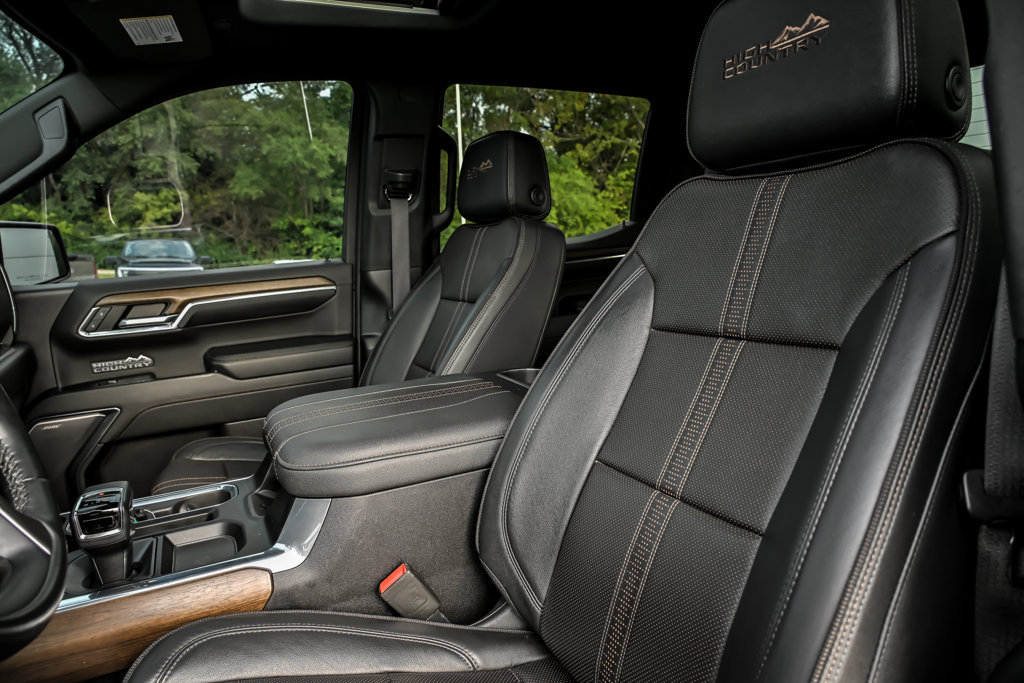 Used 2023 Chevrolet Silverado 1500 High Country w/ High Country Premium Package AWD/4WD image 15