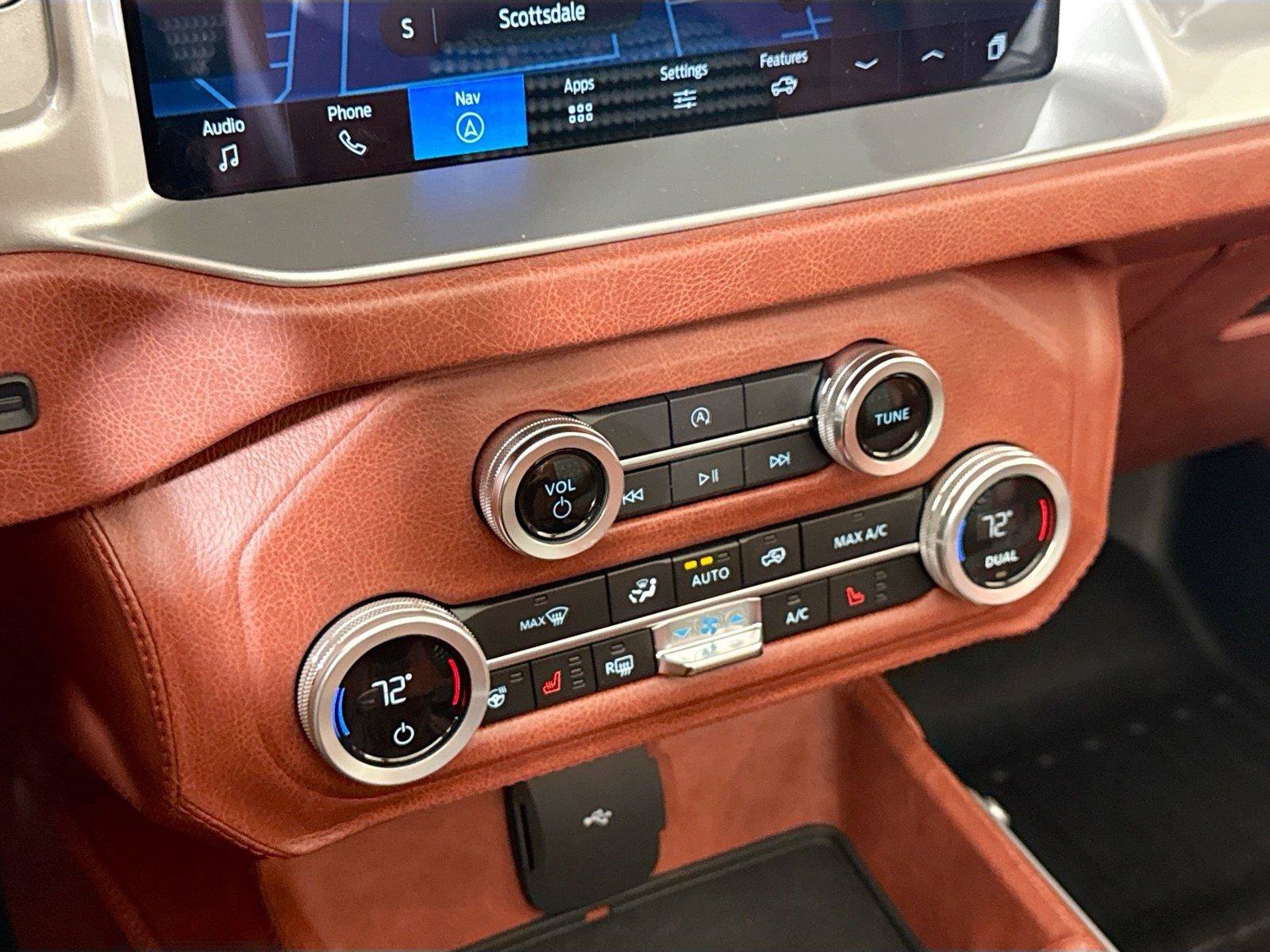 Used 2025 Ford Bronco Badlands AWD/4WD image 22