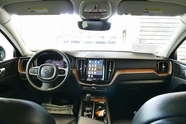 Used 2024 Volvo XC60 B5 Plus image 18