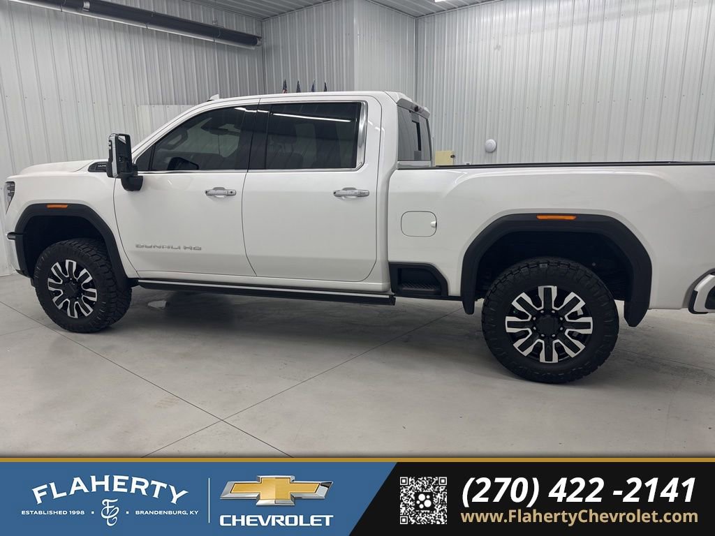 Used 2024 GMC Sierra 3500 Denali Ultimate image 5