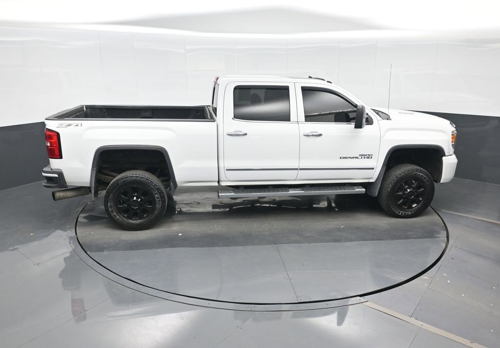 Used 2015 GMC Sierra 3500 Denali w/ Duramax Plus Package image 22