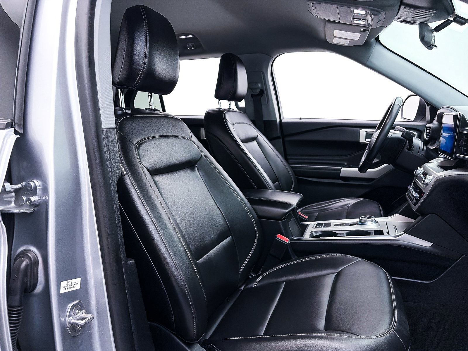 Used 2022 Ford Explorer XLT w/ Equipment Group 202A image 37