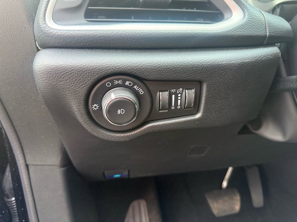 New 2025 Chrysler Pacifica Select image 67