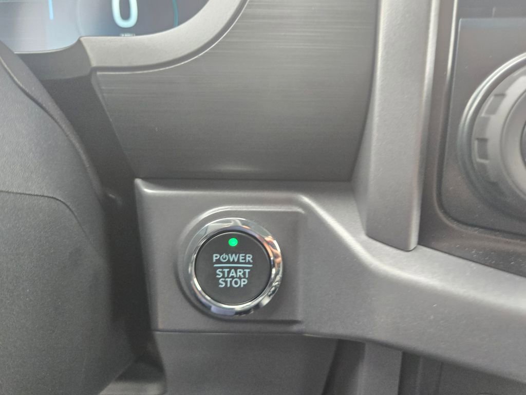 Used 2025 Ford F150 Lightning XLT image 19