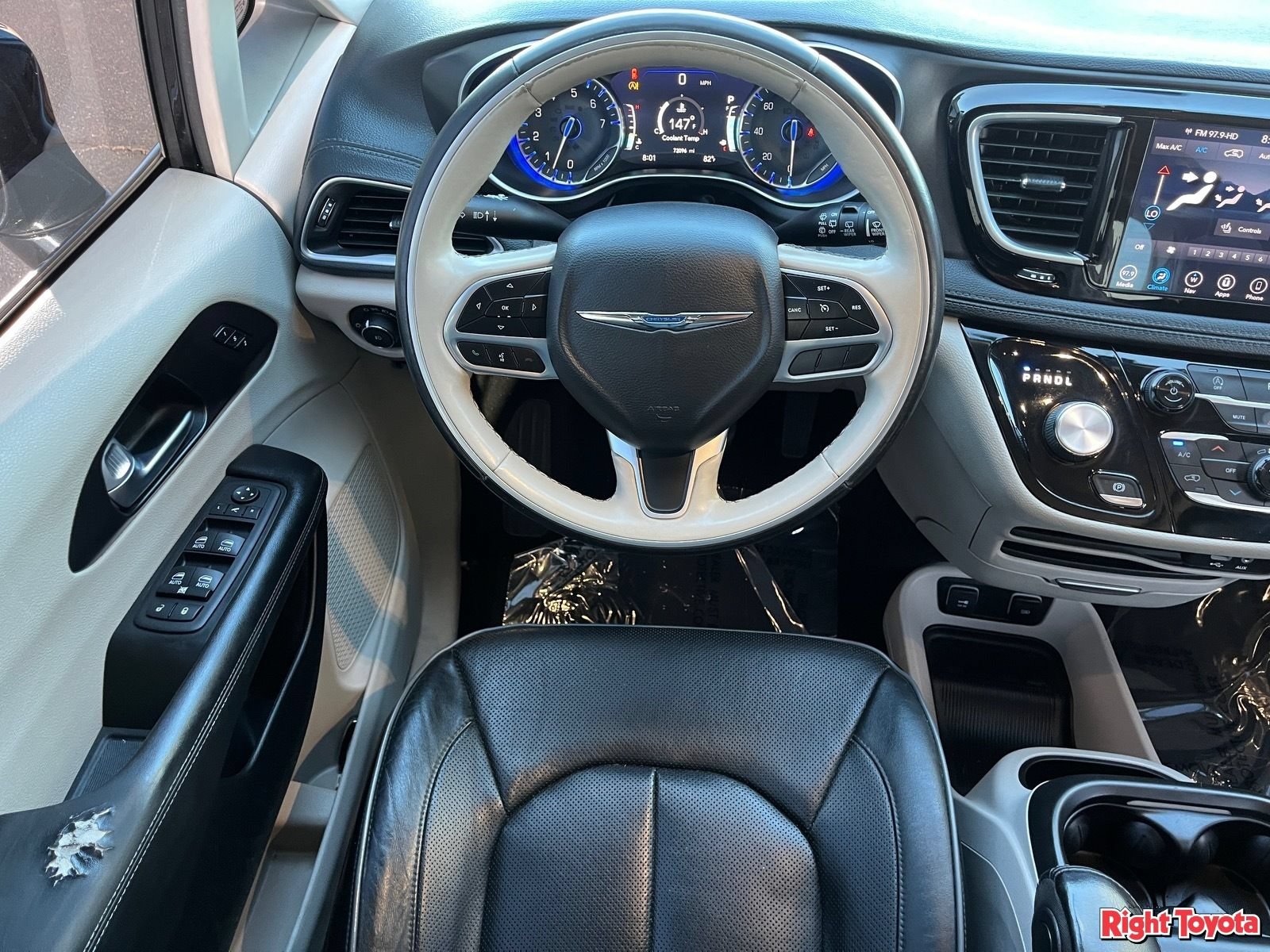 Used 2020 Chrysler Pacifica Limited FWD image 16
