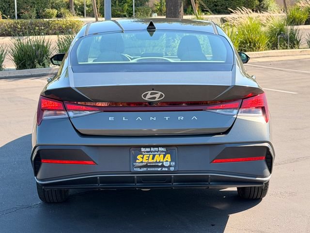Used 2024 Hyundai Elantra SEL FWD image 6