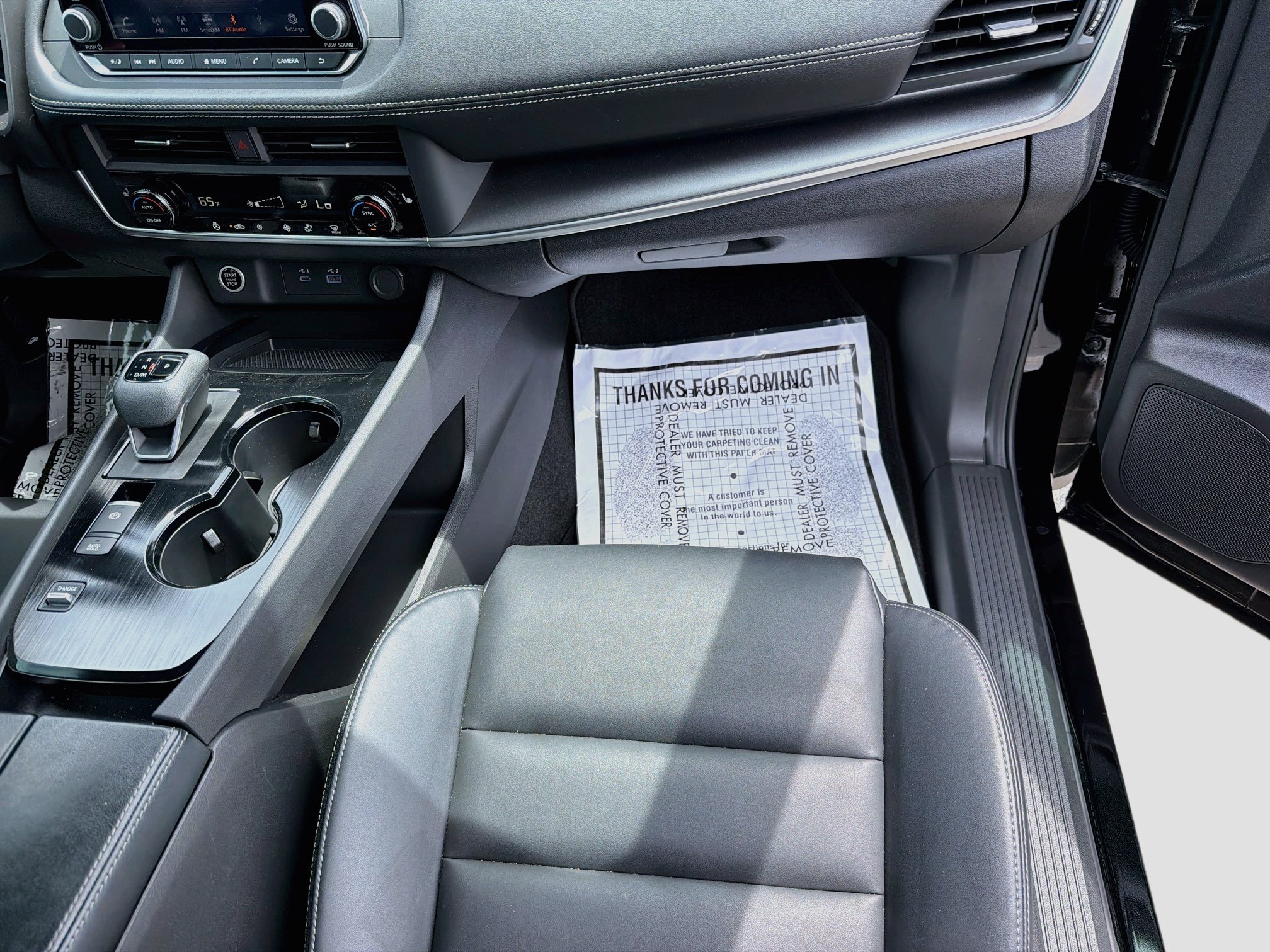 Used 2023 Nissan Rogue SV w/ SV Premium B Package FWD image 18