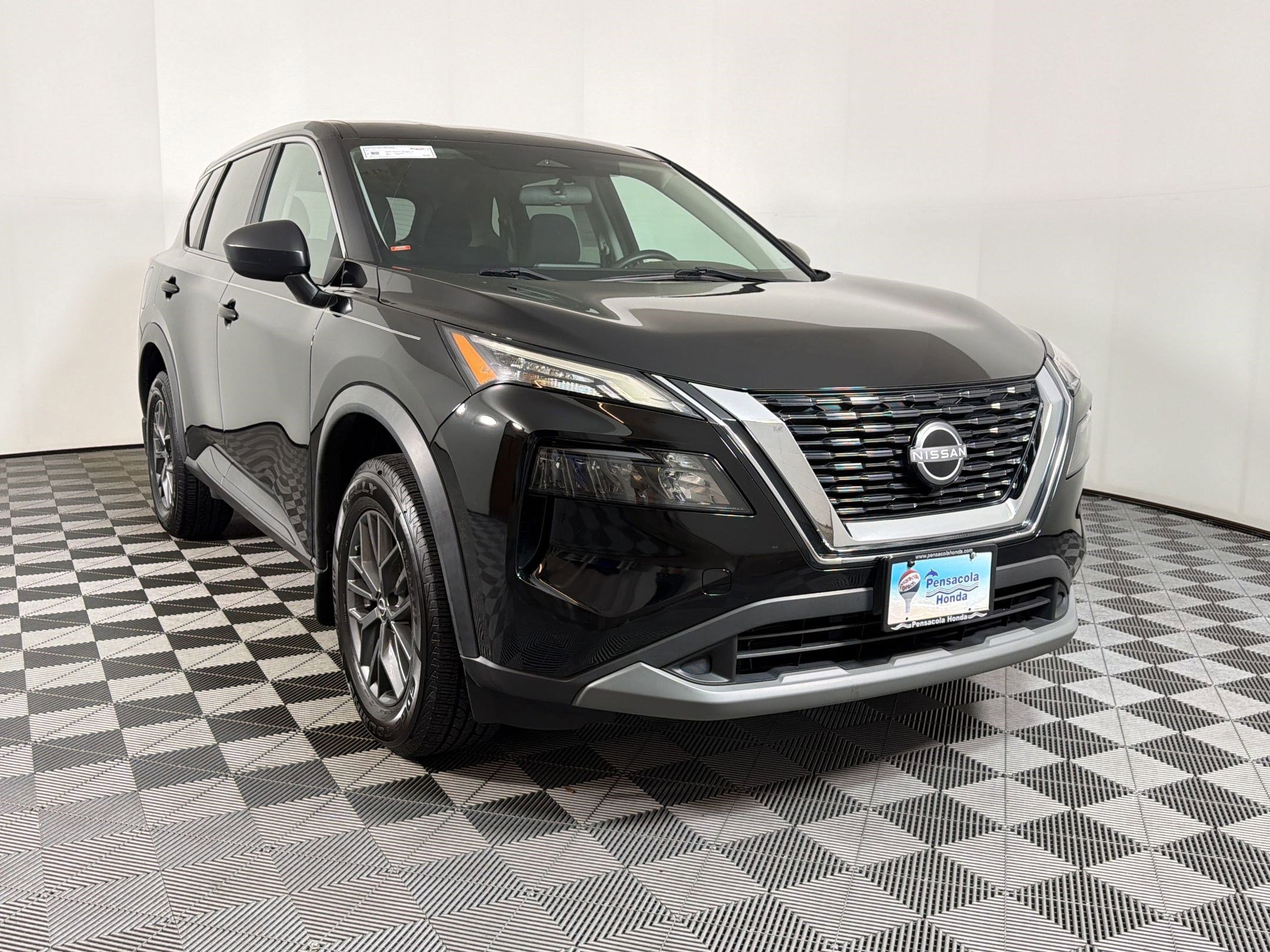 Used 2023 Nissan Rogue S AWD/4WD image 15