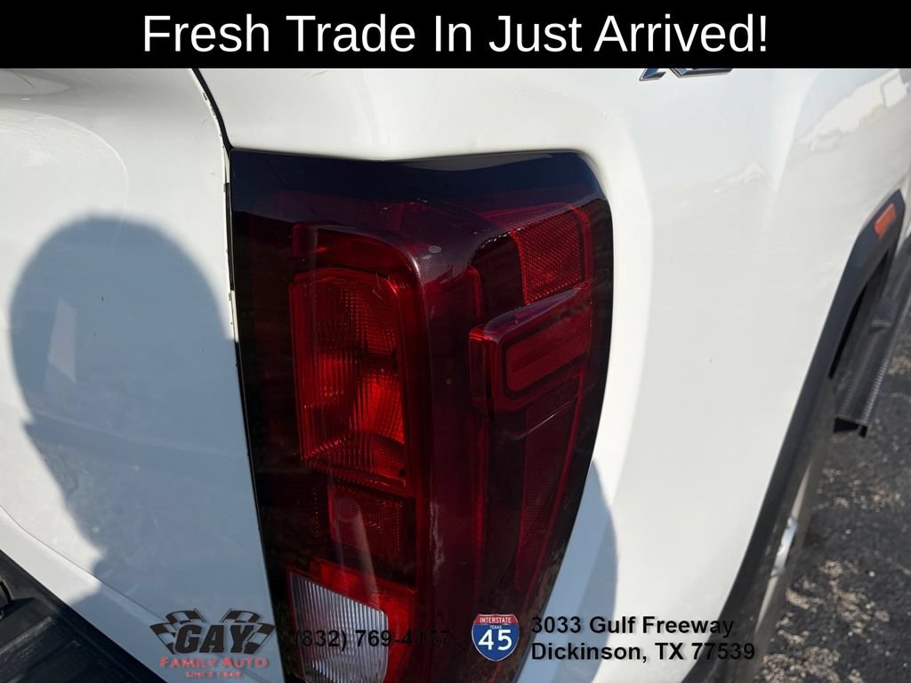 Used 2022 GMC Sierra 2500 Pro w/ Gooseneck/5TH Wheel Package AWD/4WD image 8
