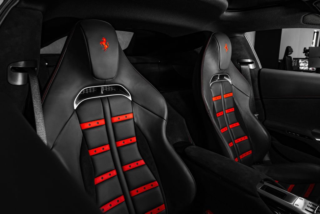 Used 2025 Ferrari 12Cilindri RWD image 14