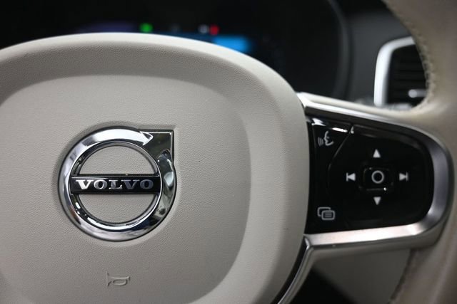 Used 2023 Volvo XC90 B6 Plus w/ Protection Package Premier AWD/4WD image 14