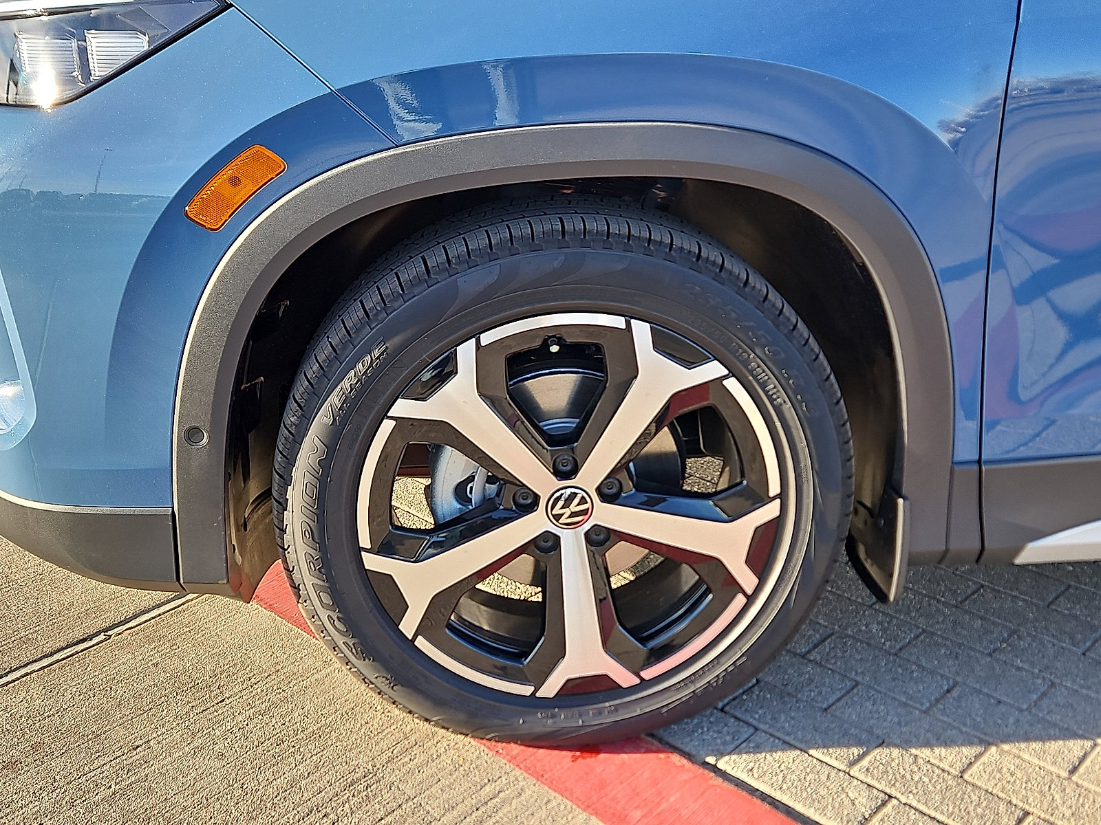 New 2026 Volkswagen Tiguan SE image 5