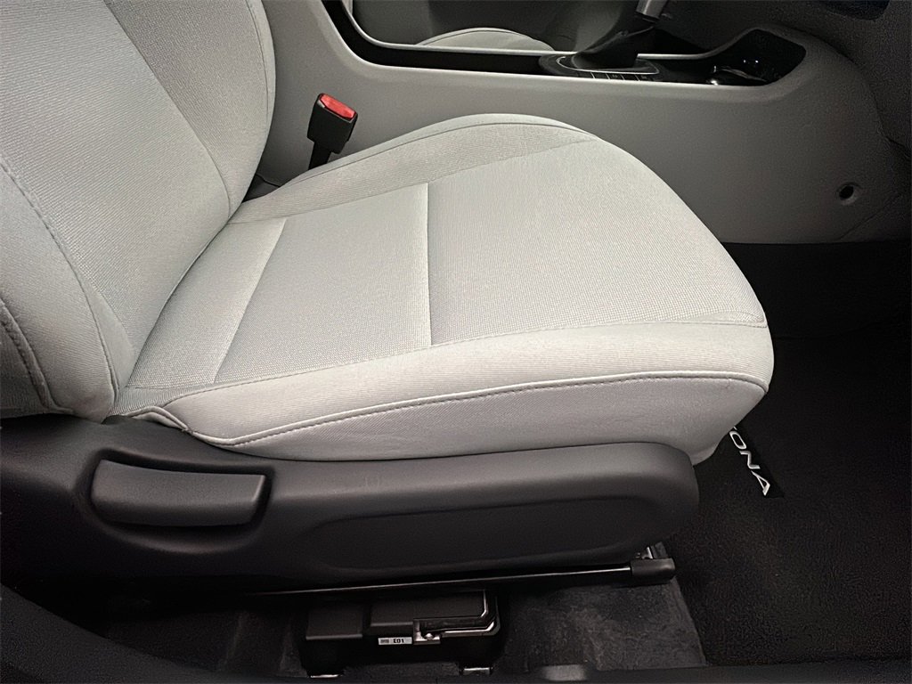 Certified 2025 Hyundai Kona SE image 16