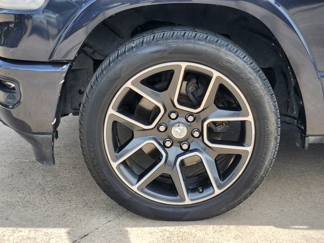Used 2019 RAM 1500 Laramie AWD/4WD image 10