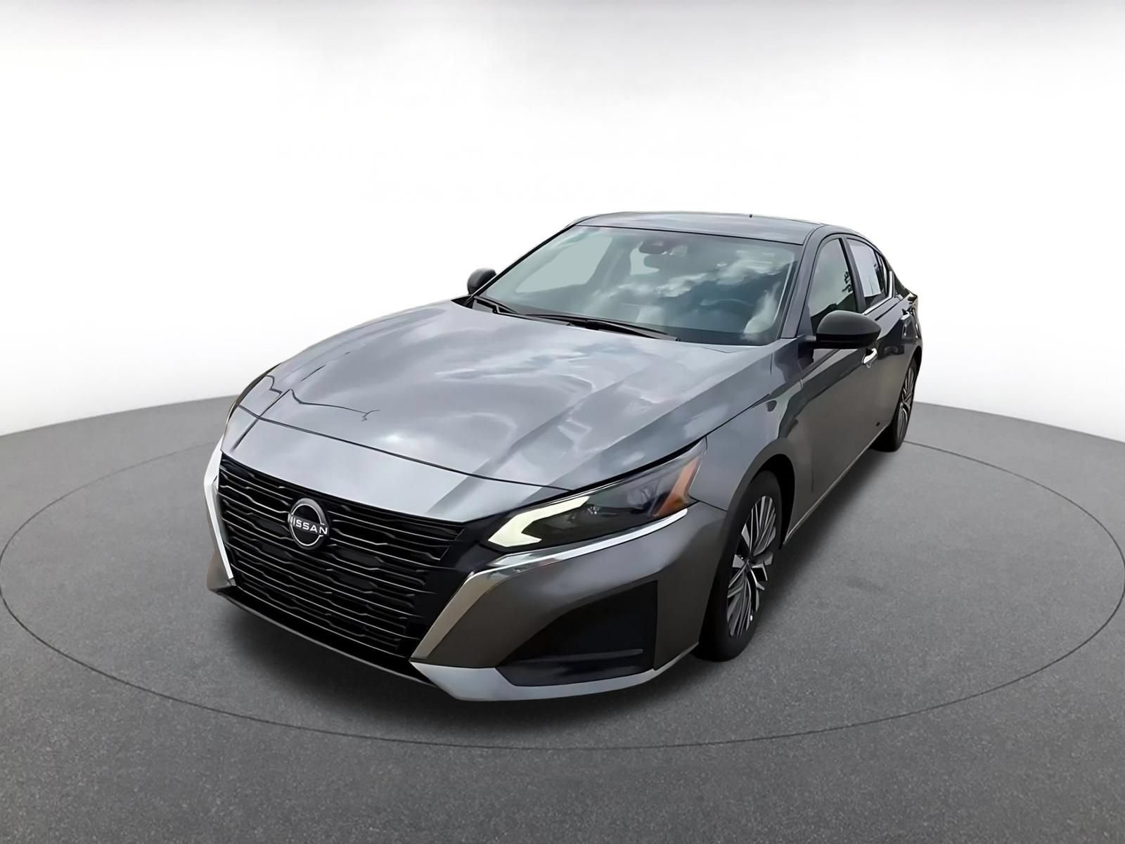 Used 2025 Nissan Altima 2.5 SV FWD image 5