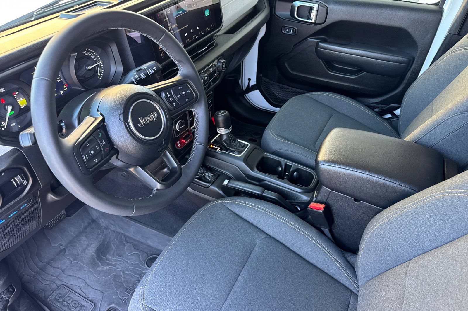 Used 2025 Jeep Wrangler Unlimited Sport S 4xe AWD/4WD image 10