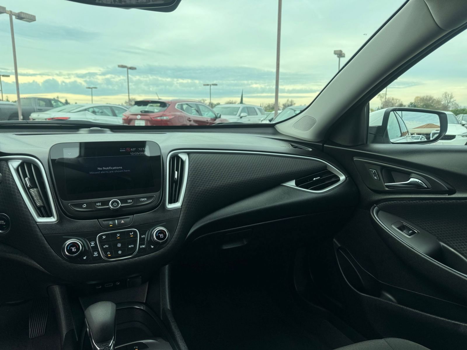 Used 2024 Chevrolet Malibu LT image 35