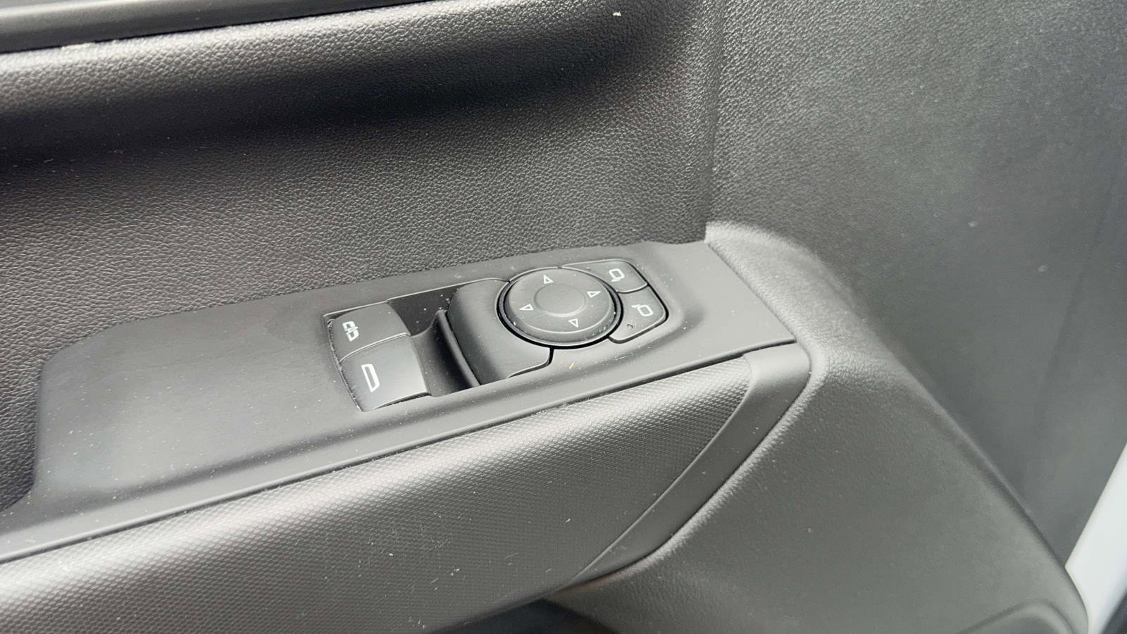 Used 2025 Chevrolet Silverado 1500 W/T image 22