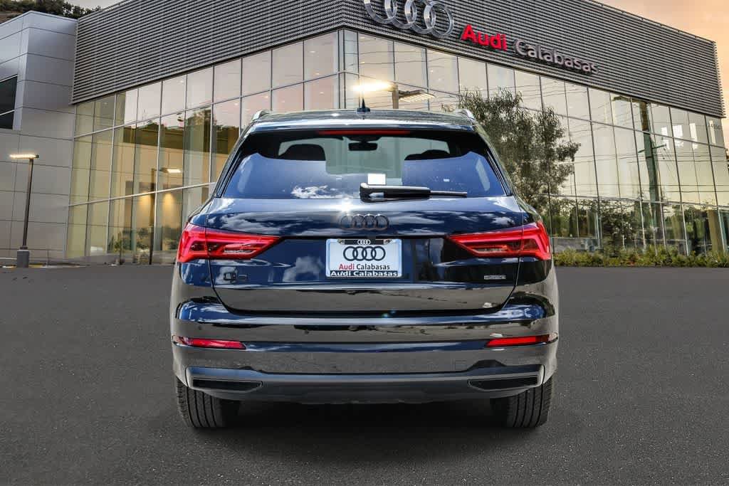 Used 2023 Audi Q3 2.0T Premium w/ Convenience Package AWD/4WD image 3