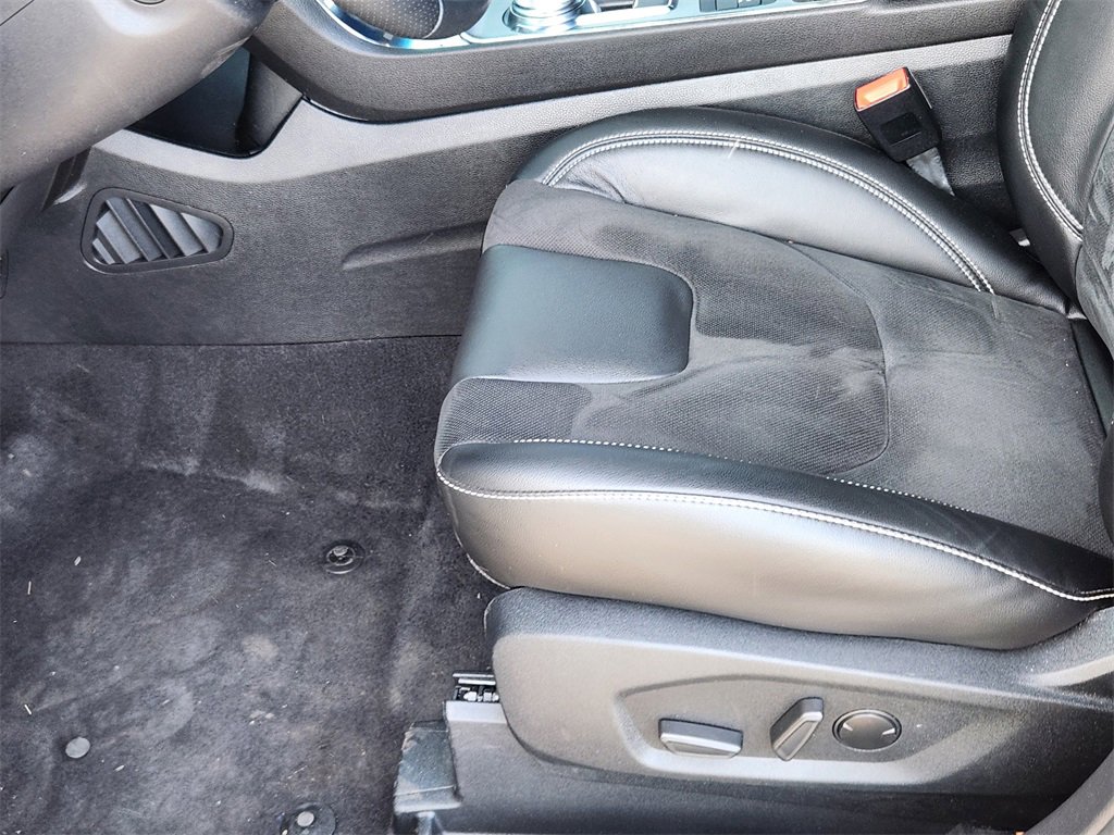 Used 2021 Ford Edge ST w/ Equipment Group 401A image 8